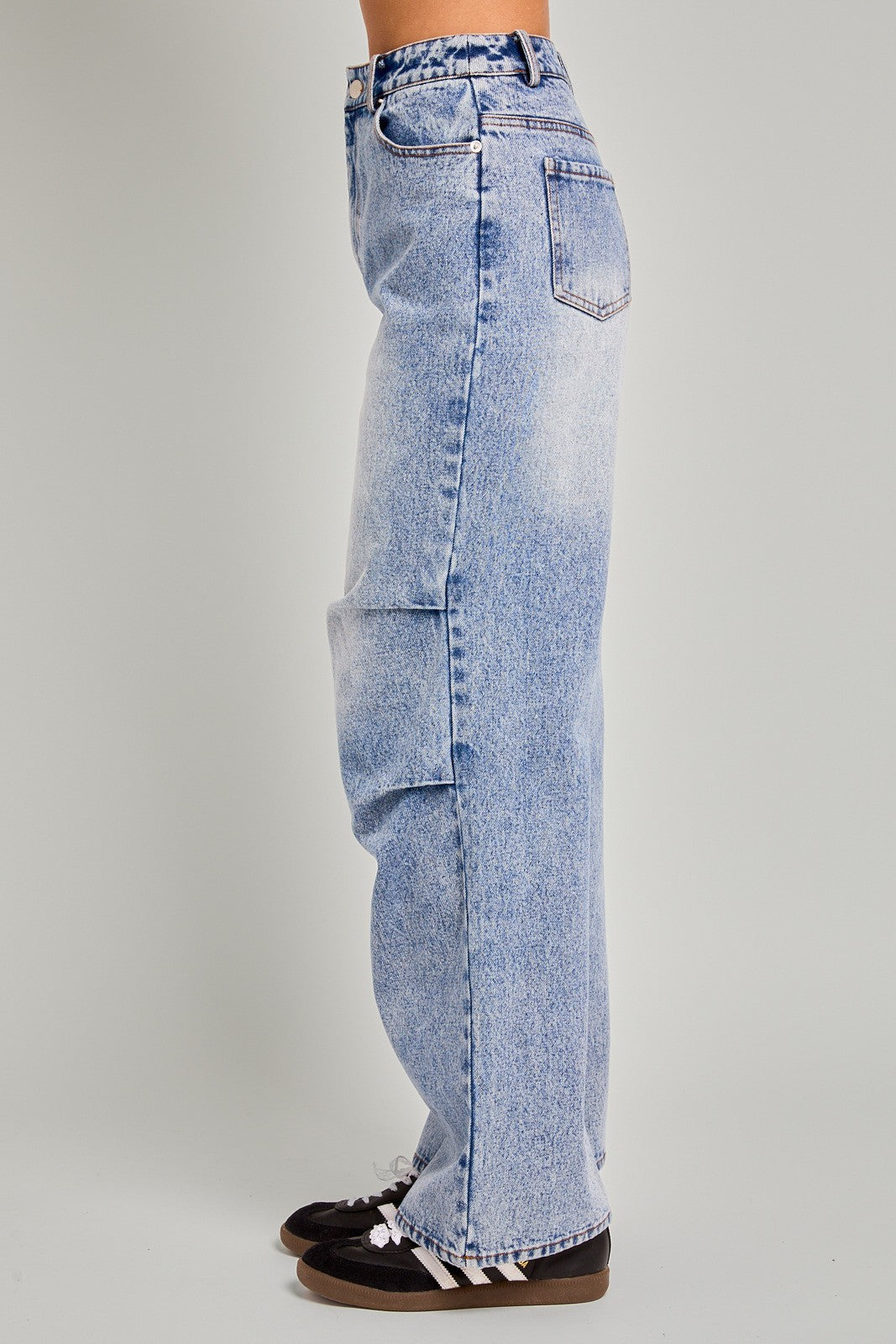 Knee Tucked Jean