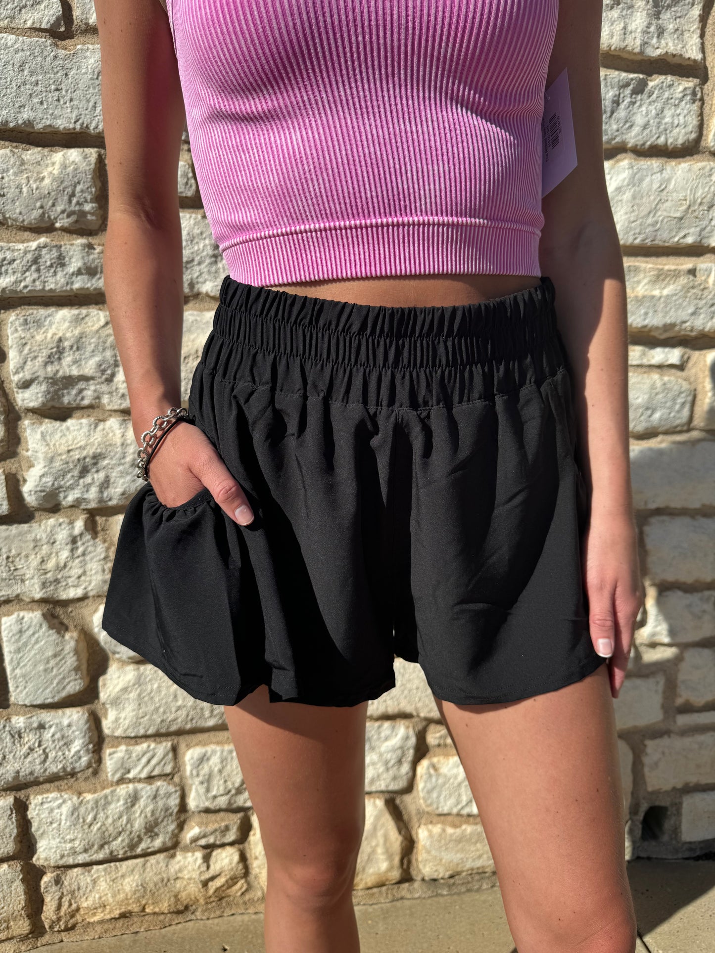 Wide Pocket Short