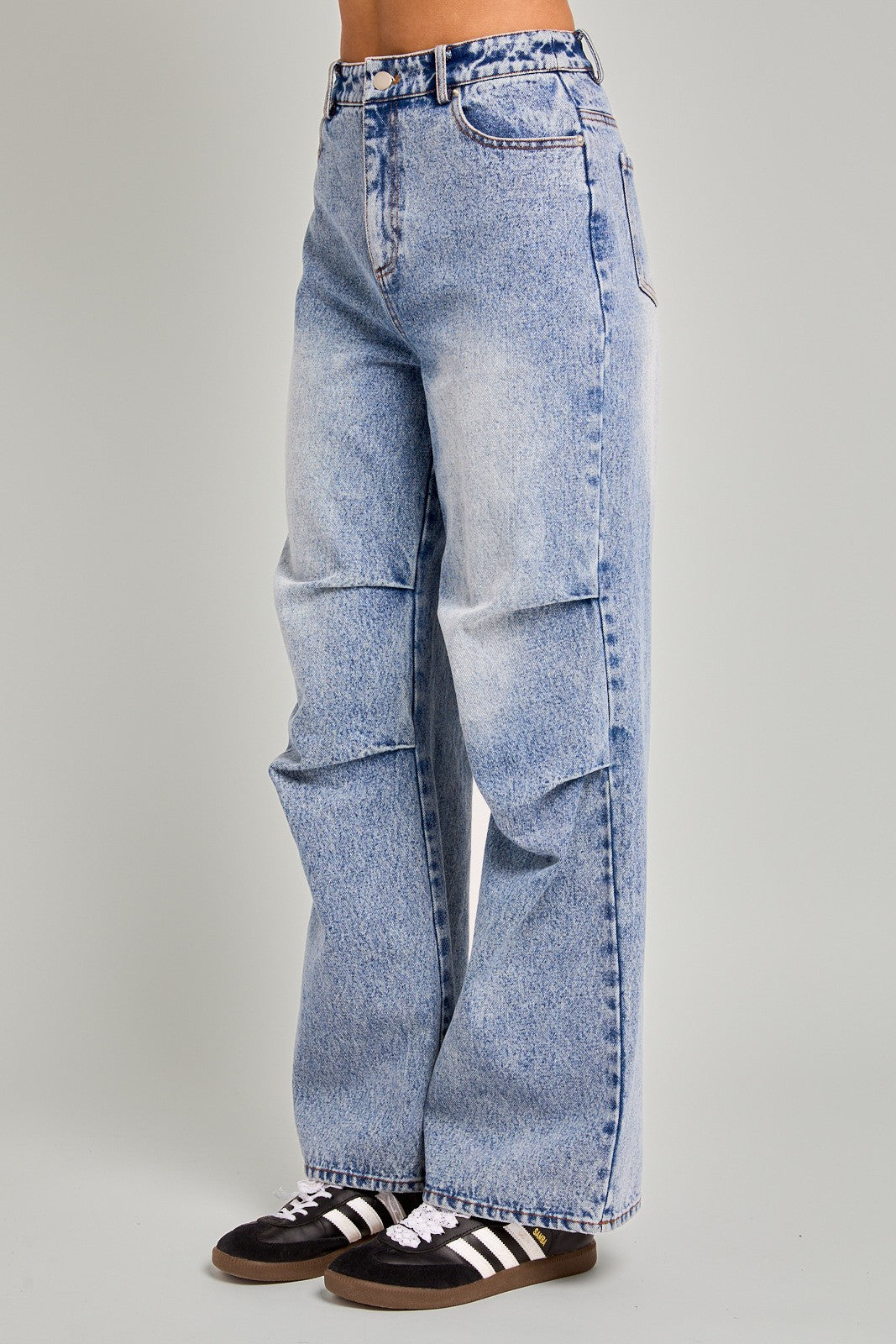 Knee Tucked Jean