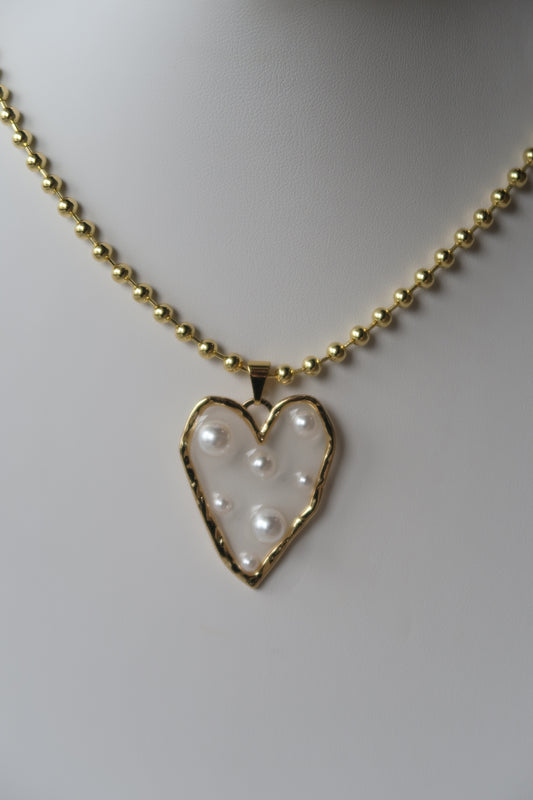 Amour Pearl Necklace